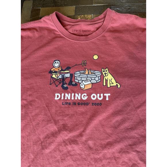 Life Is Good Shirt Men XXL Red Fire Pit Camping Dog Dining Out Hot Dogs Thrashed - Picture 1 of 7